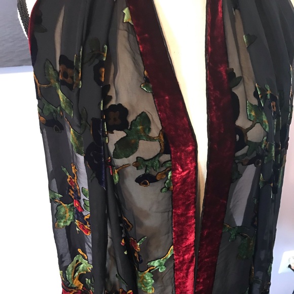 Museum Collection Unique Scarf /Rayon and silk - Picture 5 of 8